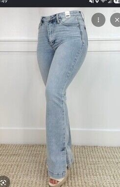 Judy Blue Pale Blue High-Rise Bootcut Jeans🎈